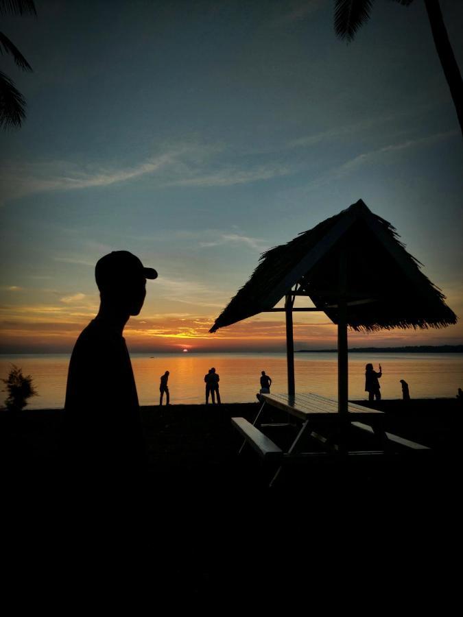 Sunari Beach Resort Selayar Matalalang Extérieur photo