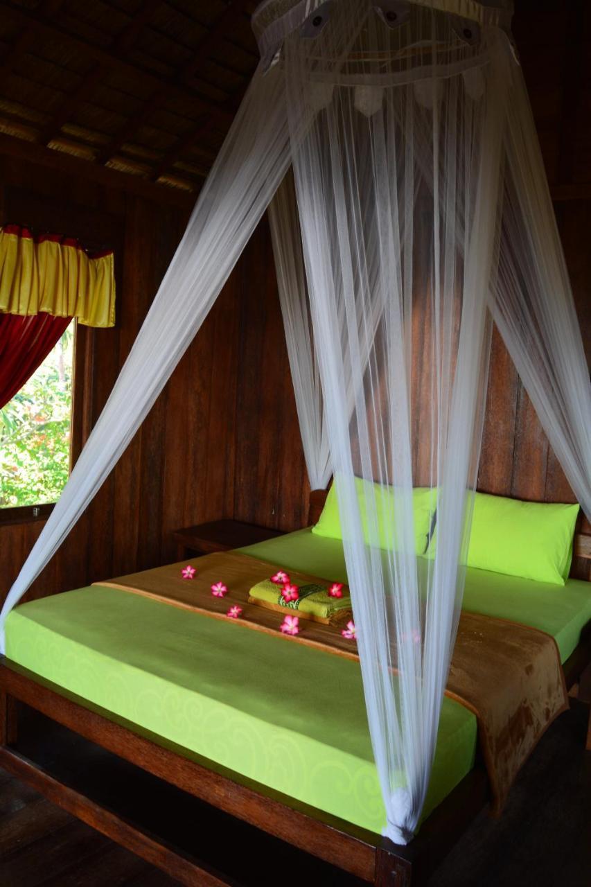 Sunari Beach Resort Selayar Matalalang Extérieur photo