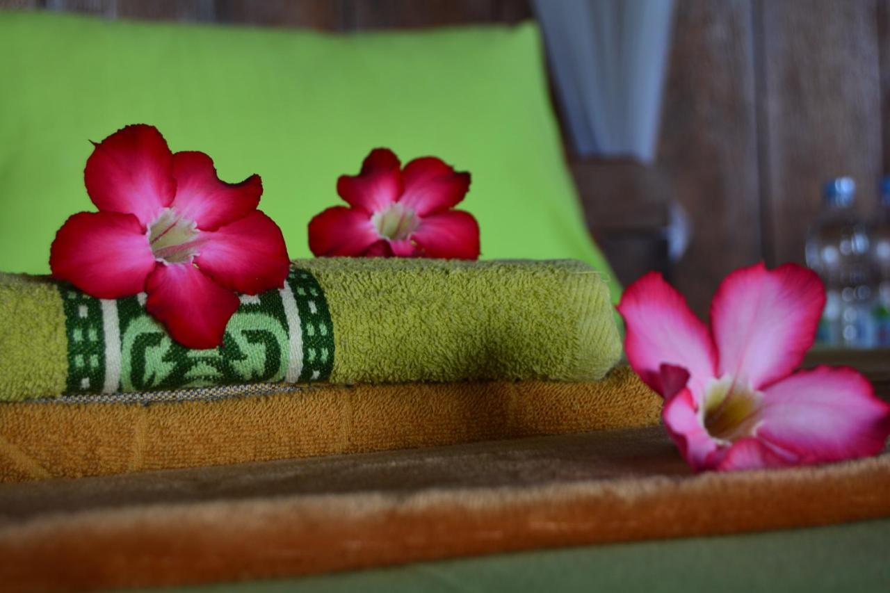 Sunari Beach Resort Selayar Matalalang Extérieur photo