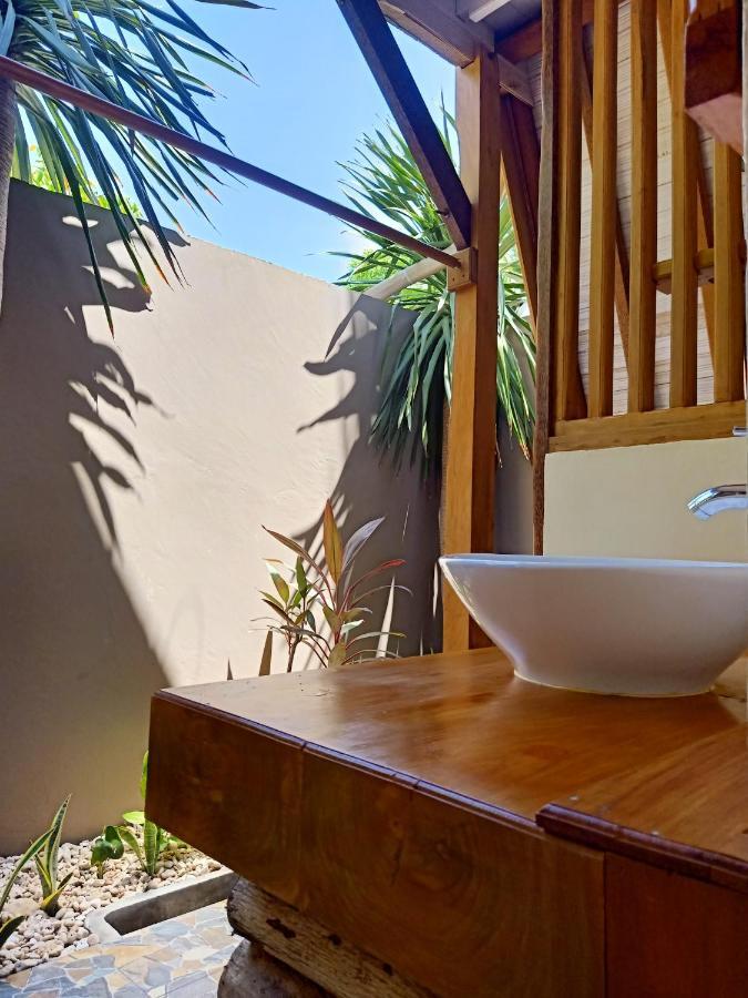 Sunari Beach Resort Selayar Matalalang Extérieur photo
