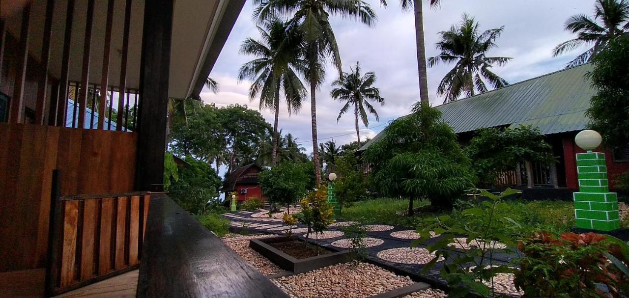 Sunari Beach Resort Selayar Matalalang Extérieur photo