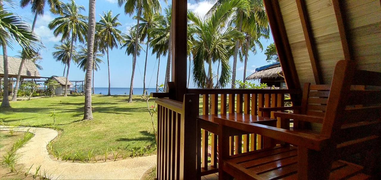 Sunari Beach Resort Selayar Matalalang Extérieur photo